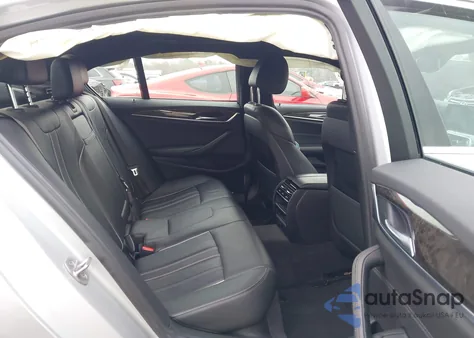 2018 BMW 540I из США, поврежденный, VIN WBAJE5C52JG918316